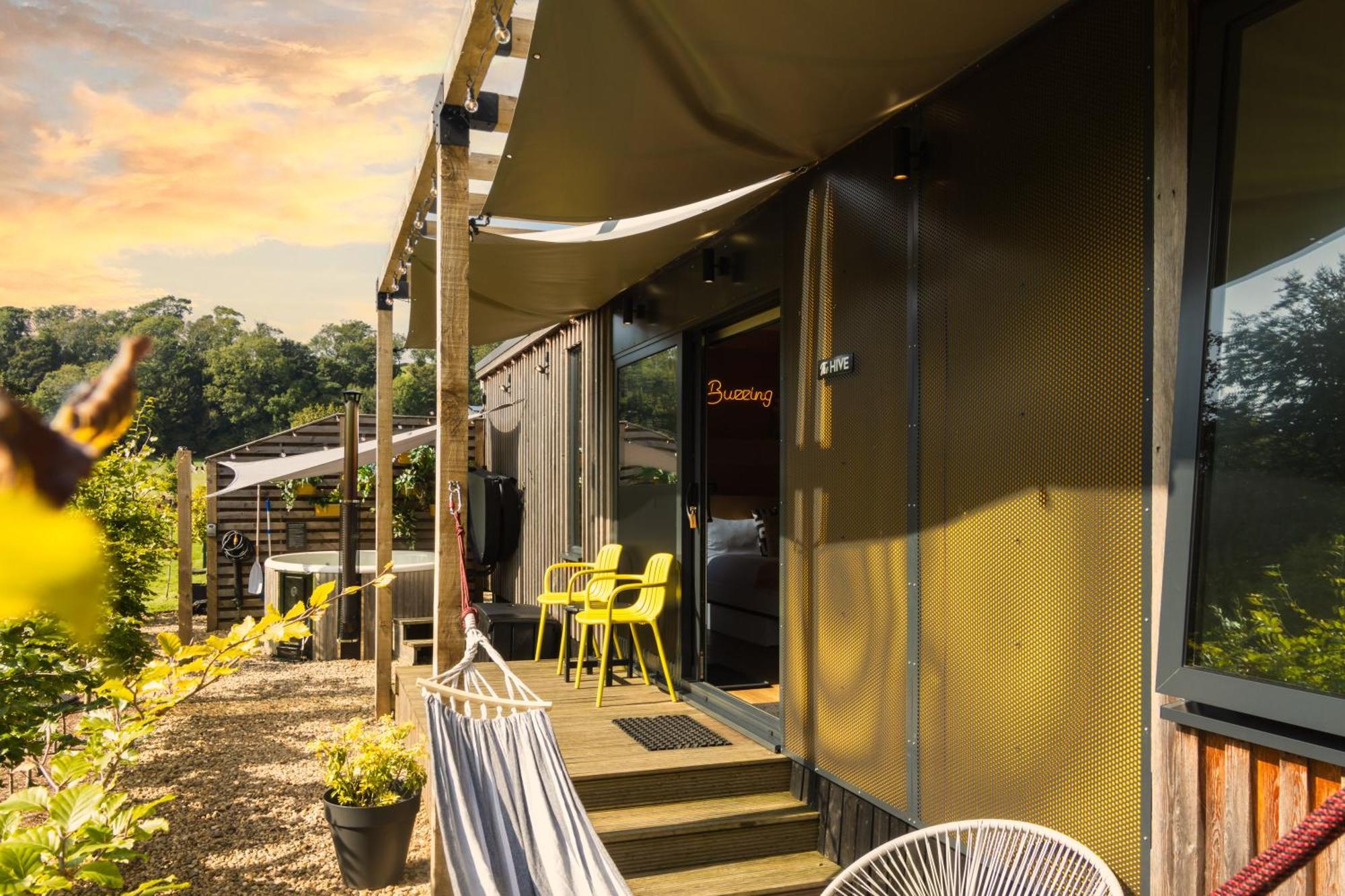 The Hive - Unique Hot Tub Cabin In Millport Exterior foto